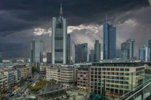 Schwarzarbeit: Ermittlungen in Frankfurt und Offenbach